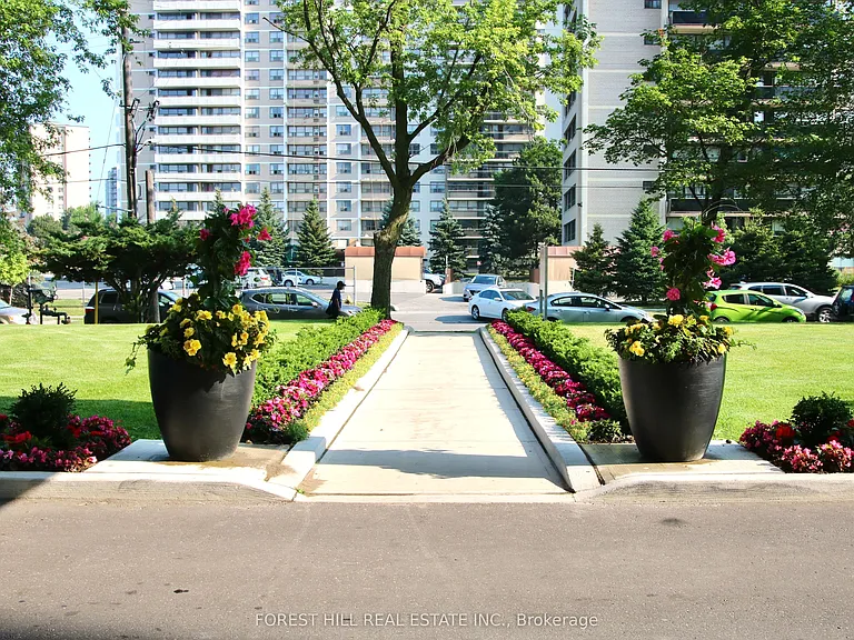 35 Esterbrooke Ave #209 — Photo 10