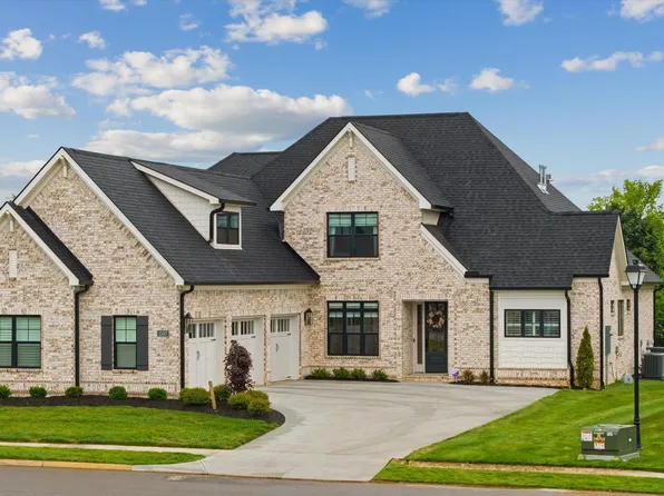 1307 Wagon Hitch Rd, Knoxville, TN 37934