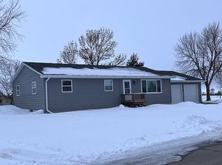 117 Lizzies Ln, Chamberlain, SD 57325