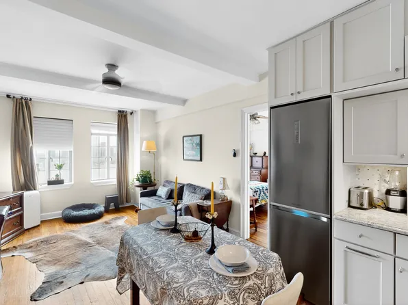 5 Tudor City Place image 3 of 9