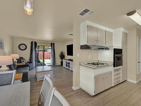 4th image of 1624 Dover Avenue