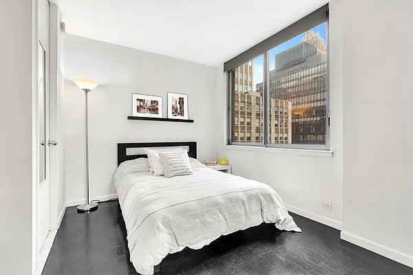 Rented by Corcoran | media 19