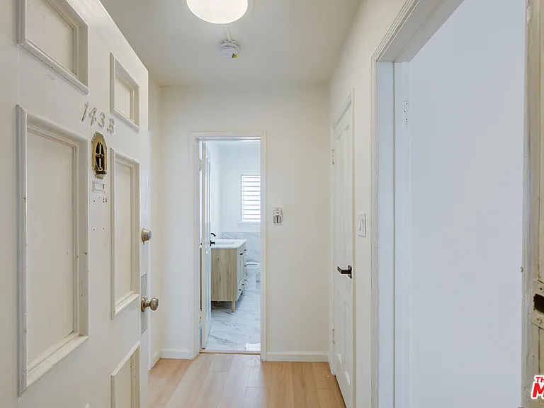 143 S Canon Dr #B — Photo 4