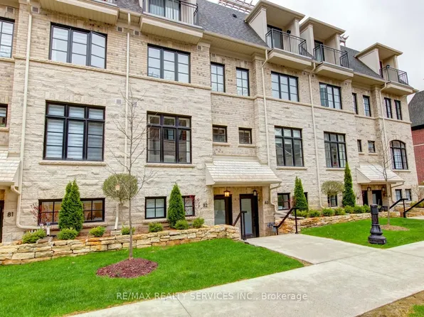 15 Lunar Cres #82, Mississauga, ON L5M 2R6
