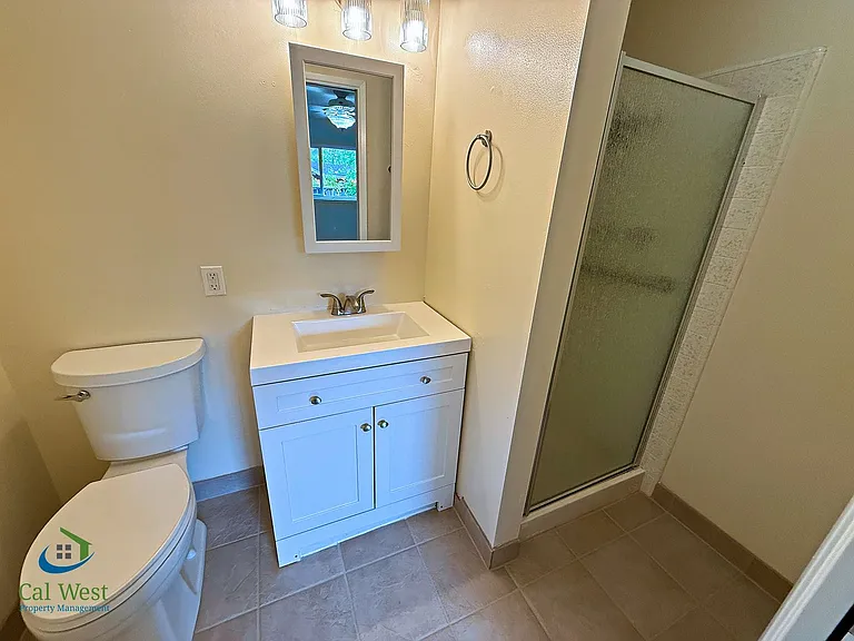 1370 Fernwood Ln — Photo 25