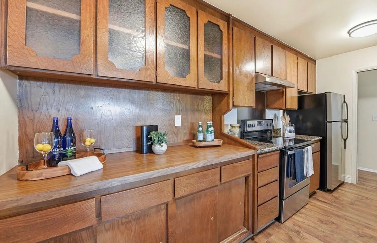 Building Photo - 303 Adams St #301