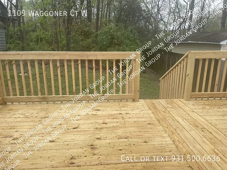 1109 Waggoner Ct W — Photo 12
