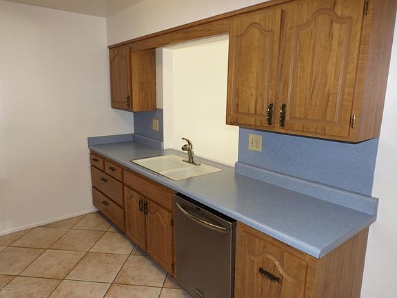 4th image of 10849 W Brookside Dr