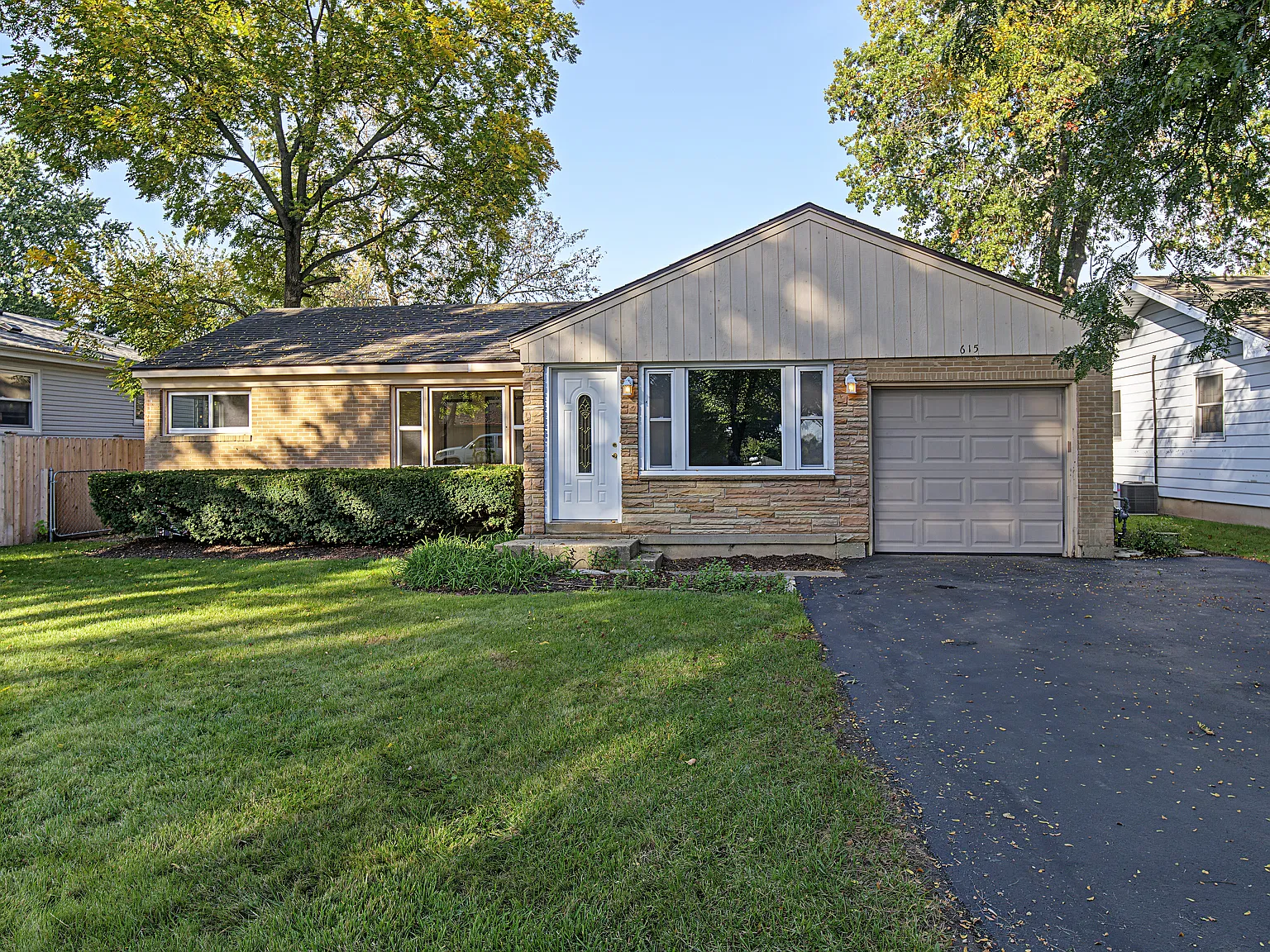 3 bed, 1120 sqft, $2,575 — Photo 1