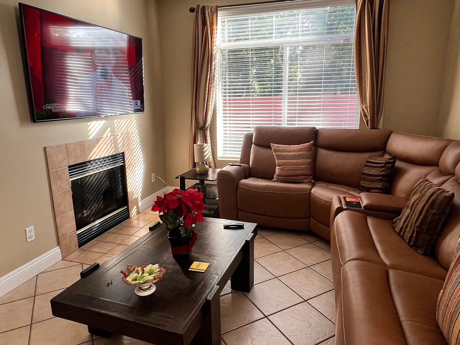 4 bed, 2346 sqft, $1,400 — Photo 4