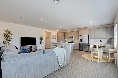 1545 Eliana Crossing Pl Photo 1