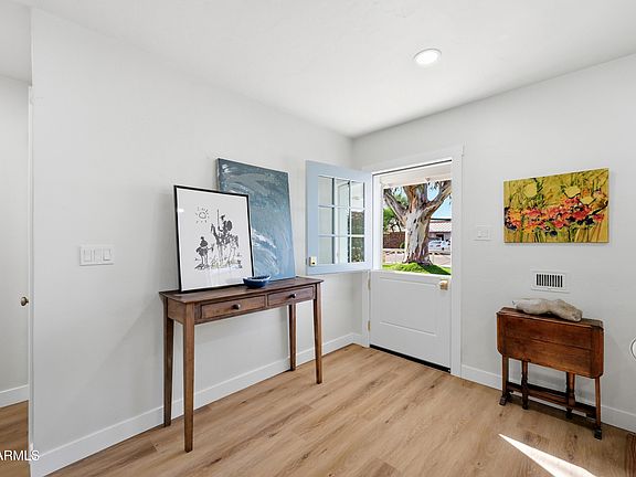 5th image of 929 W TURNEY Avenue