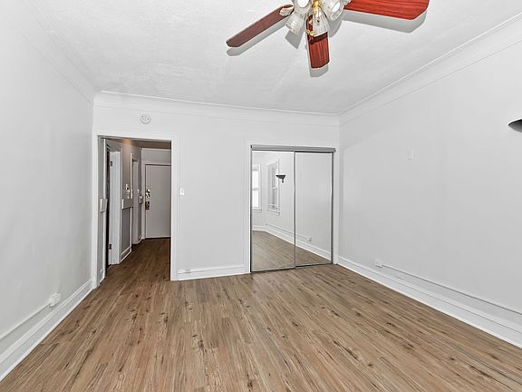 5th image of 11255 S King Dr #2R