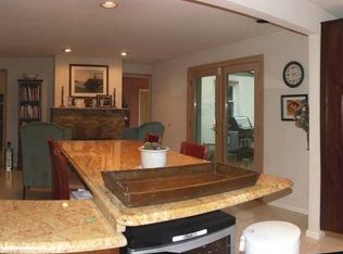 65 Dimmig Rd, Upper Saddle River, NJ 07458