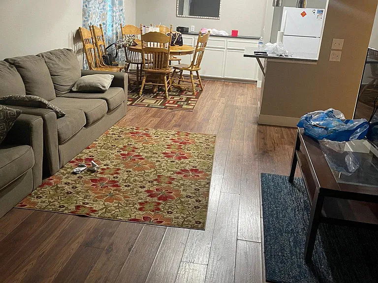 1130 Dexter St — Photo 6