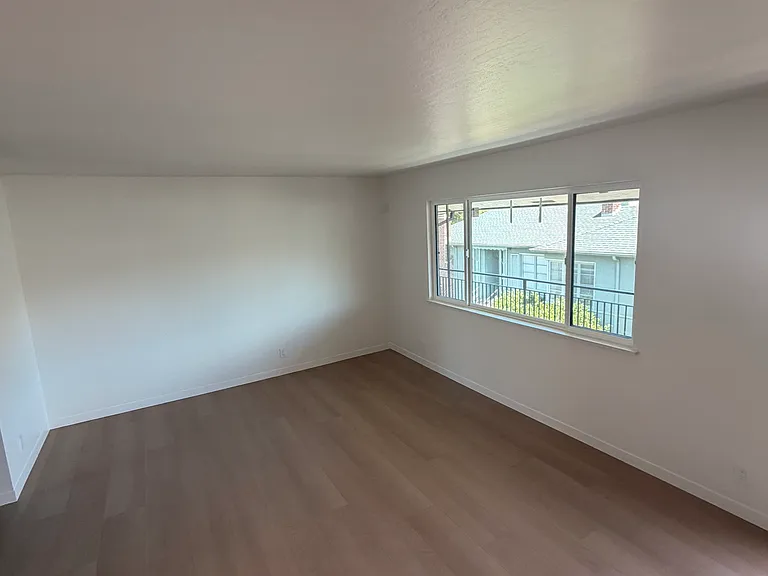 2216 Santa Clara Ave #G — Photo 7