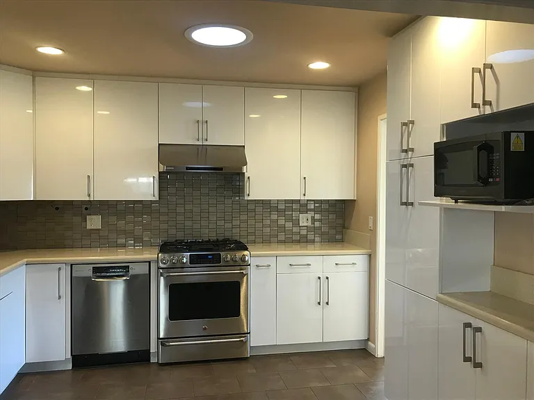 426 Ositos Ave — Photo 8