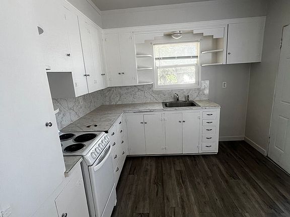 5th image of 522-528 E Putnam St #526