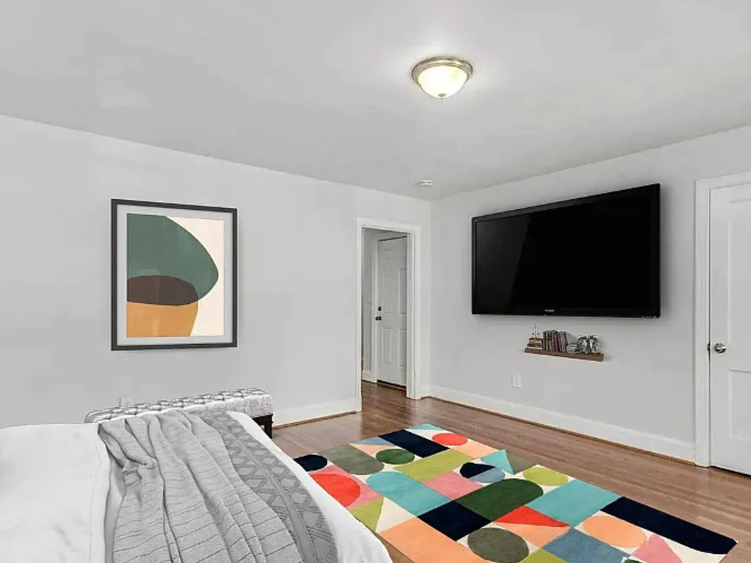 2 bed, 1.0 bath, 844 sqft, $2,195 — Photo 2