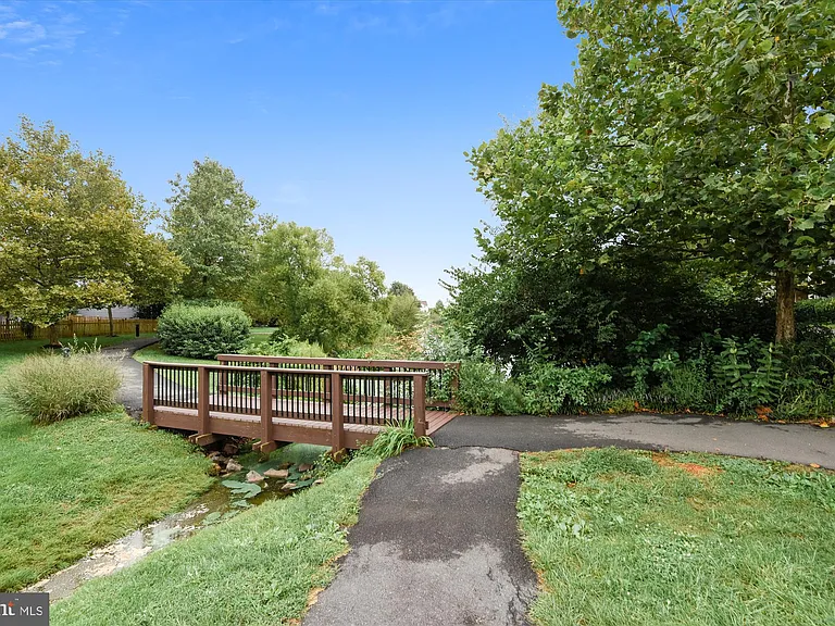 44030 Gala Cir — Photo 38