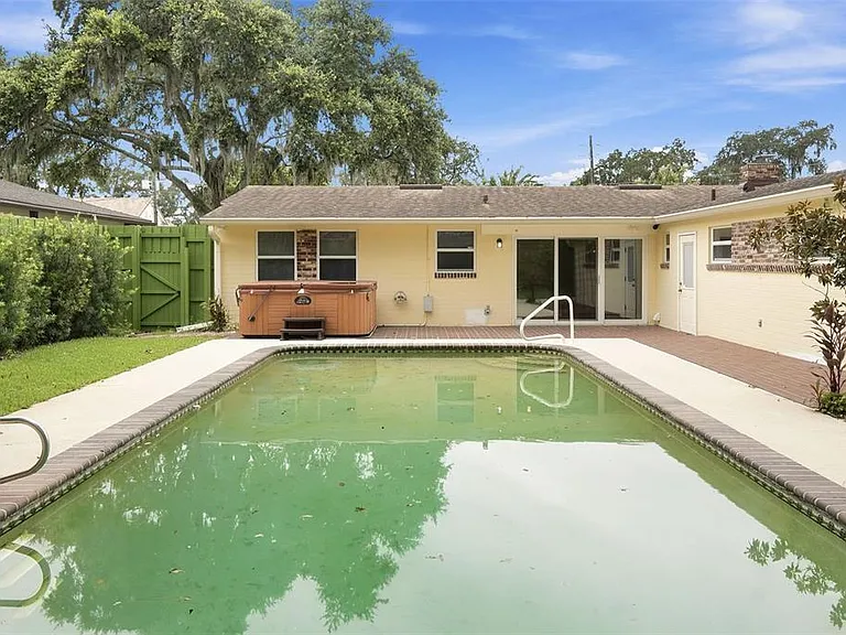 1228 Spring Lake Dr — Photo 23