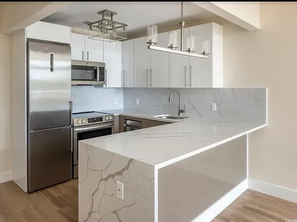 103-14 Northern Boulevard 3D image 1 of 6
