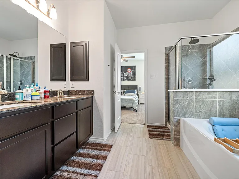 13921 Abraham Lincoln St — Photo 29