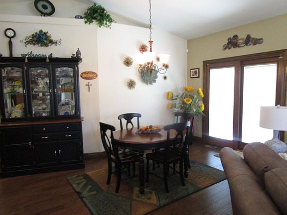4th image of 3312 Eagle Dr