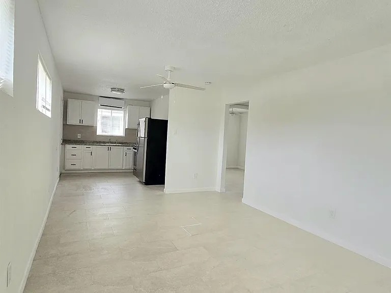 3843 Mount Pleasant St — Photo 9