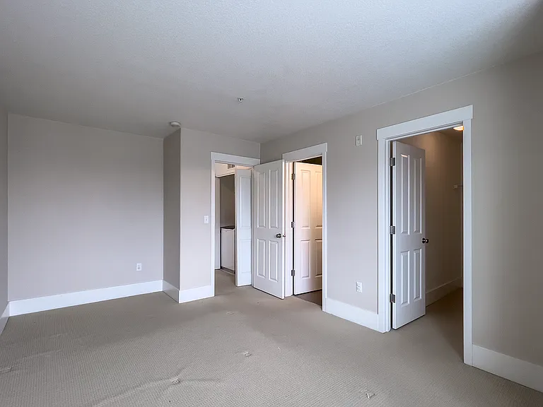 730 NW 118th Ave #101 — Photo 11