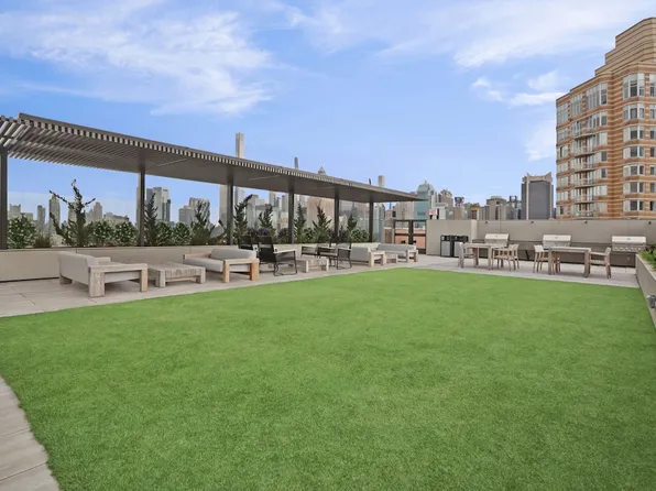 520 West 43rd Street image 14 of 20