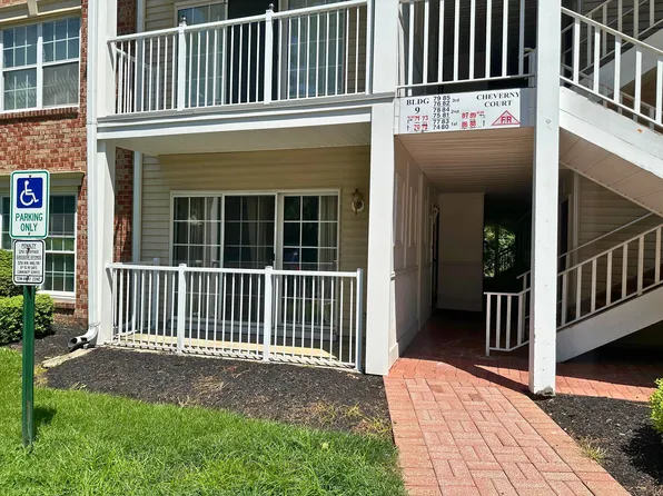74 Cheverny Ct, Hamilton, NJ 08619