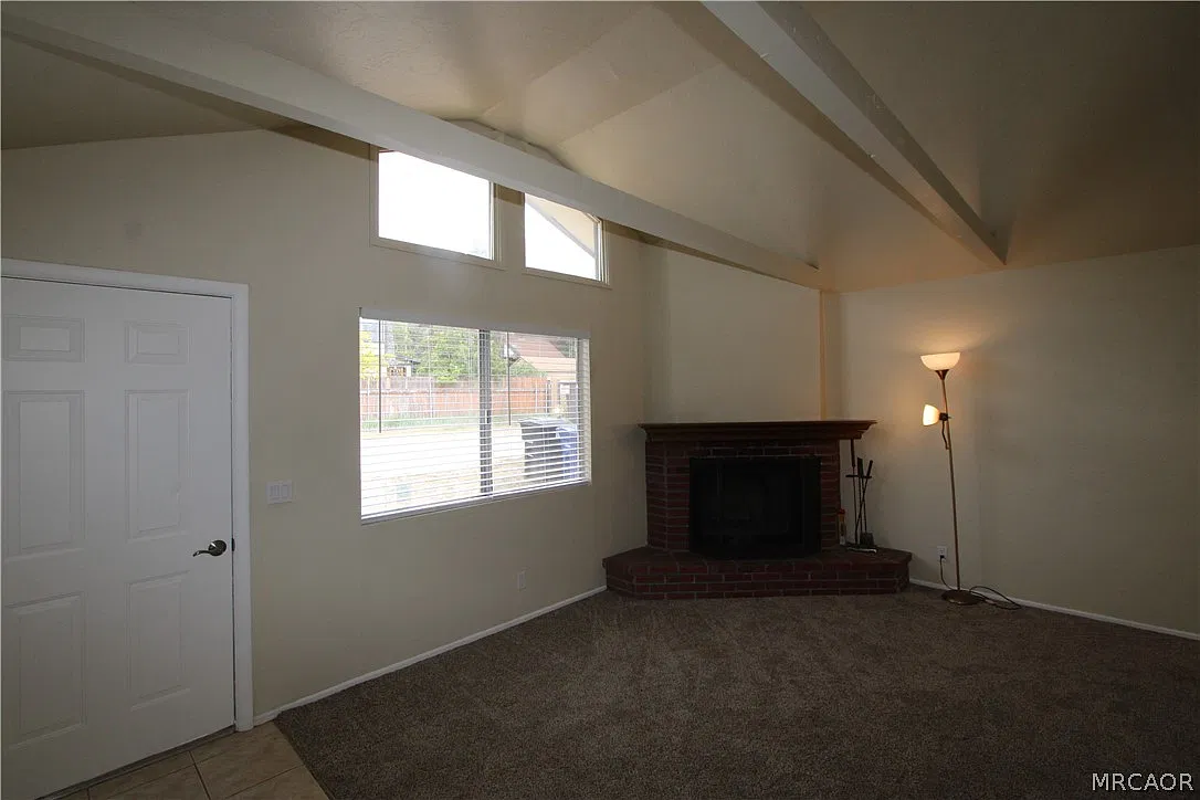 2 bed, 1.0 bath, 612 sqft, $1,400 — Photo 3