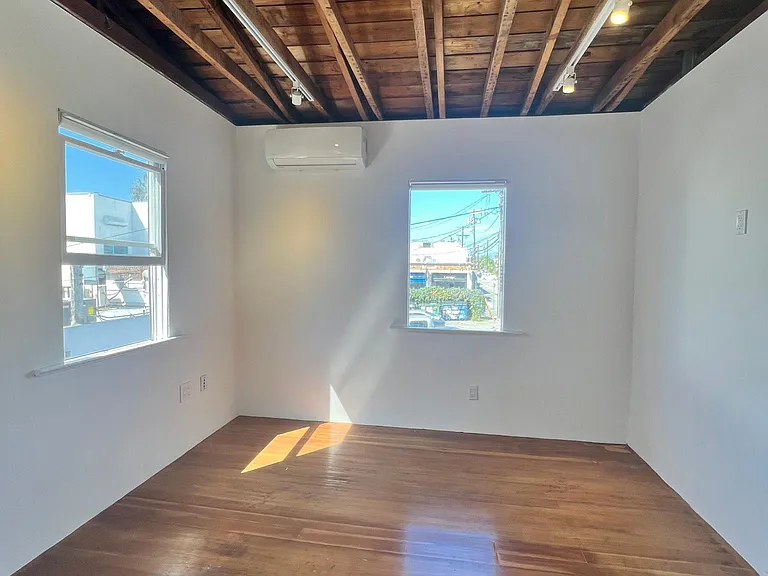 1413.5 Abbot Kinney Blvd — Photo 7