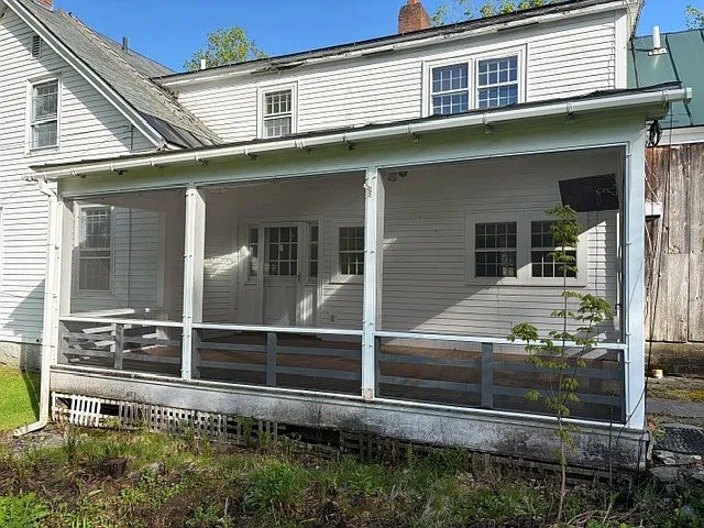 Screened porch