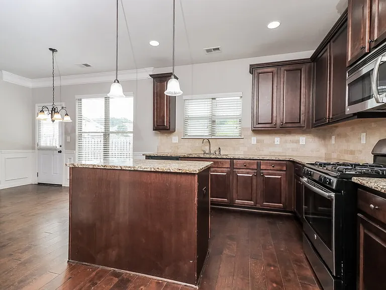 1115 Joslin Path — Photo 9