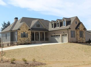 100 Hedge Row Ct, Jefferson, GA 30549