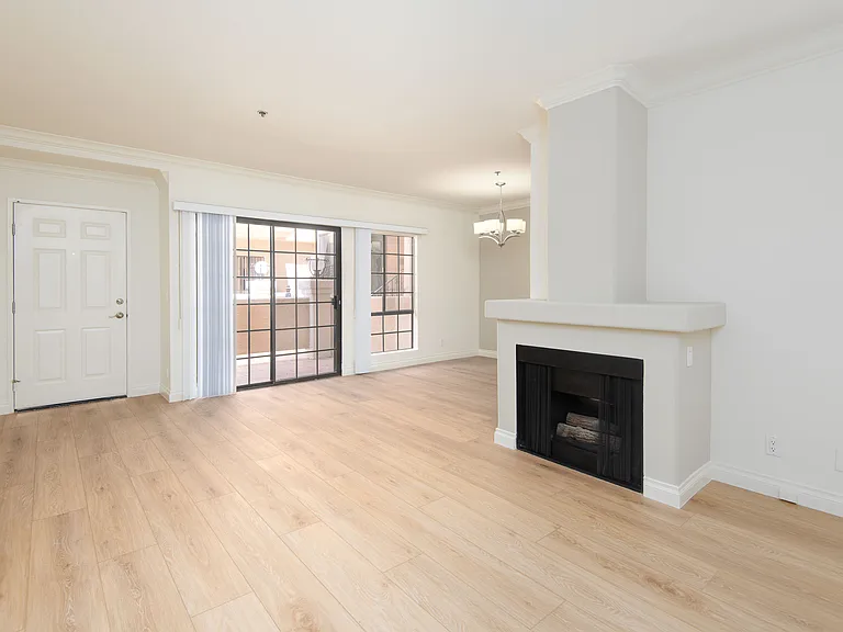 7120 Ramsgate Ave #106 — Photo 3