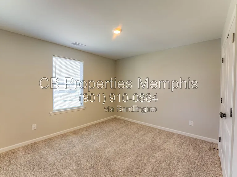 652 Ayers St #652 — Photo 8