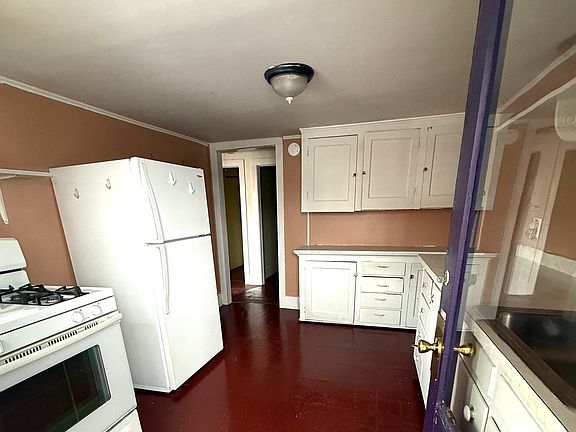 4th image of 6-10 E Church St