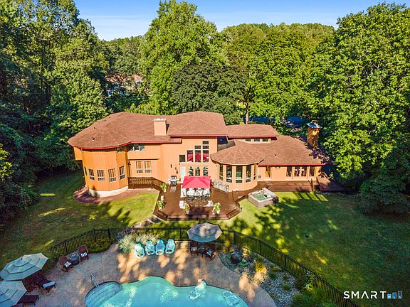 2nd image of 85 Norrans Ridge Drive