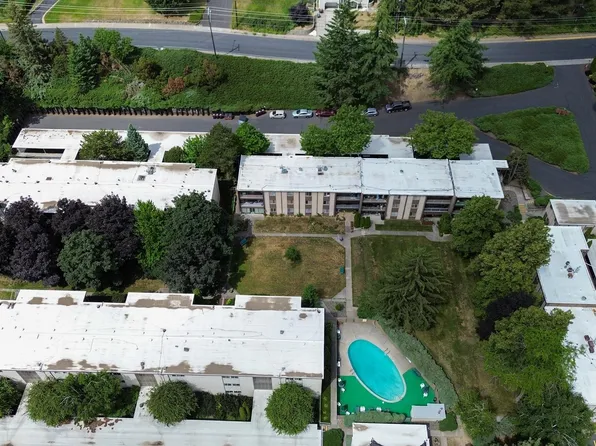 1220 NW State St APT 13, Pullman, WA 99163