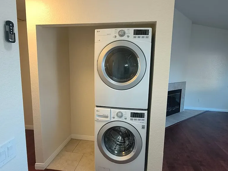 4084 Oregon St — Photo 12