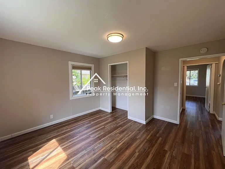 5538 20th Ave — Photo 11