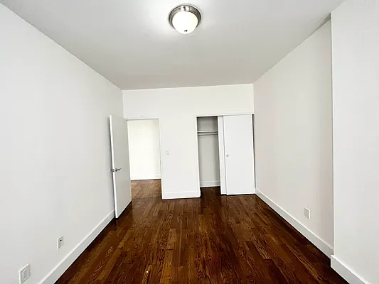 Rented by EastMount Realty LLC | media 25