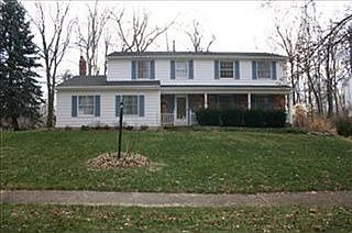 1st image of 890 Deepwood Dr