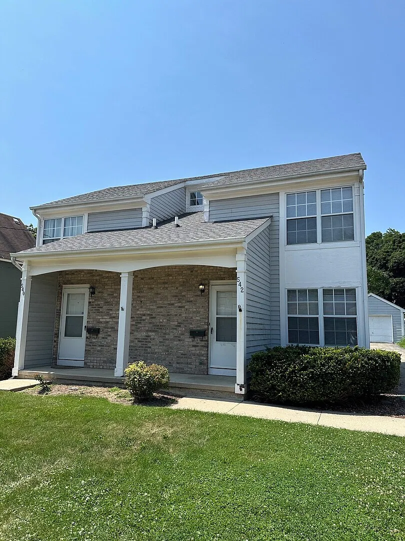 2 bed, 1.5 bath, 1033 sqft, $1,850 — Photo 1