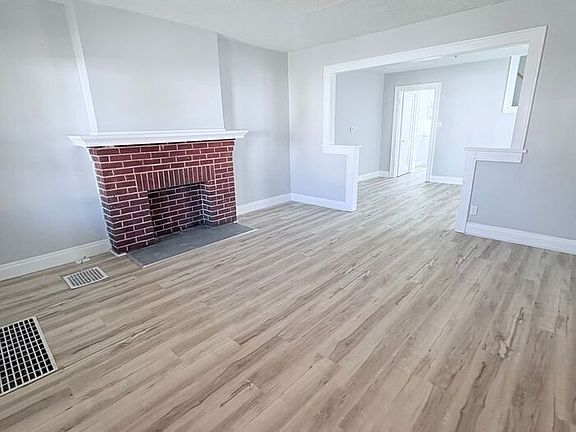 3rd image of 1029 E 17th Ave