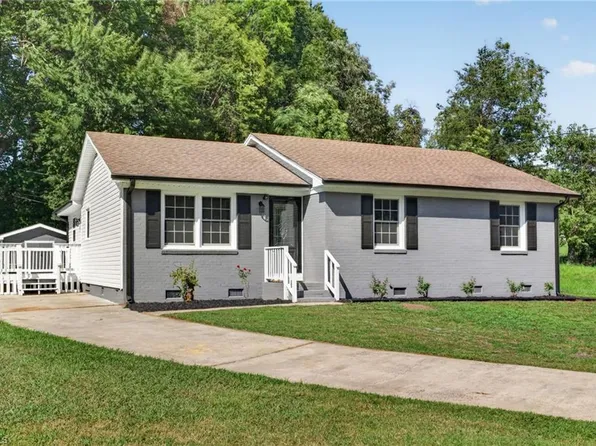 528 Carol Leigh Dr, Gibsonville, NC 27249