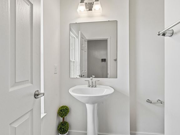 5th image of 6007 Bears Run Rd